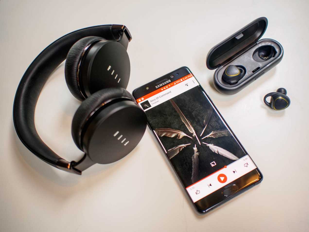 Bluetooth наушники не подключаются к телефону и не видят его